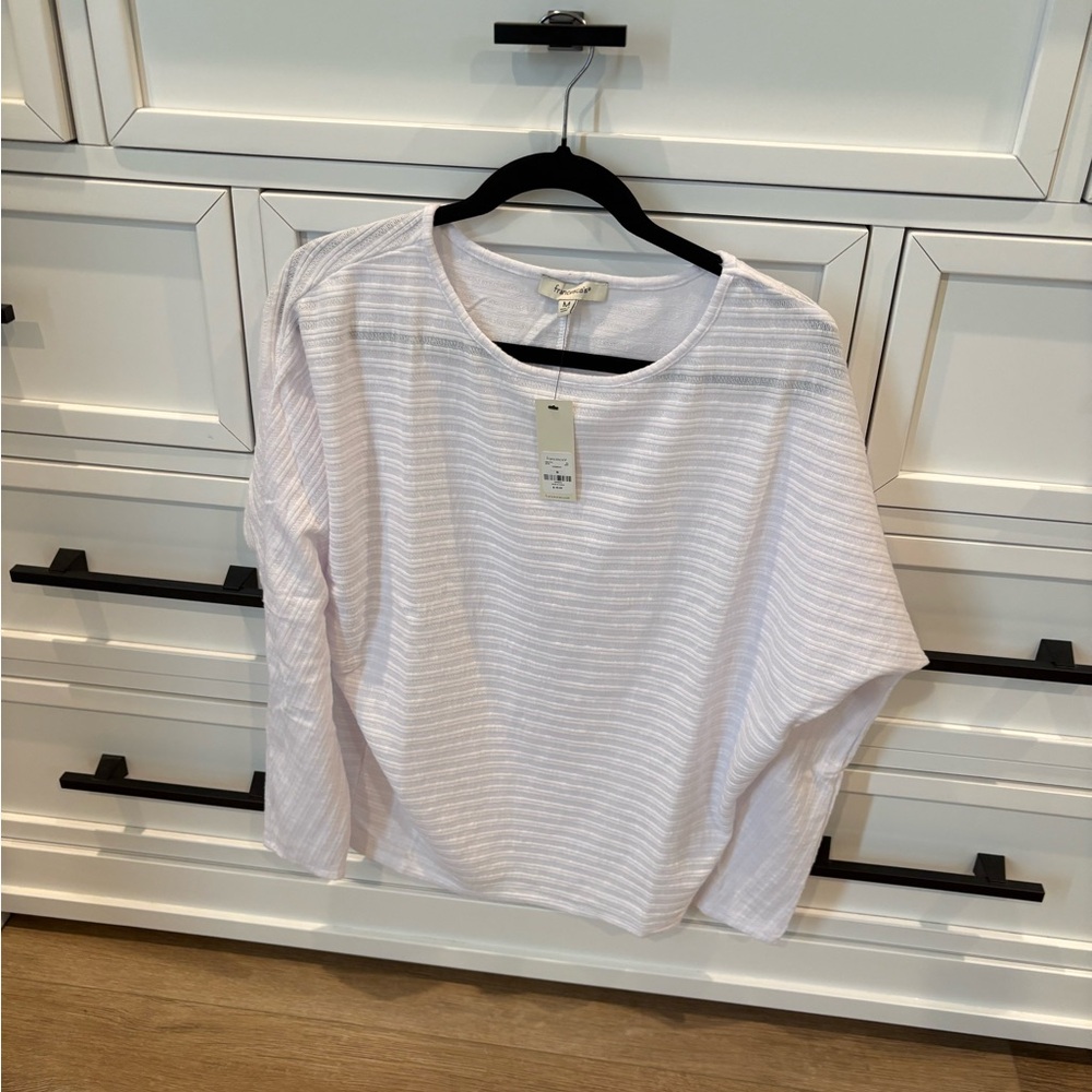 Francesca's Collections White Textured Top